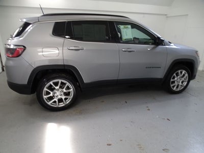 2023 Jeep Compass Latitude Lux