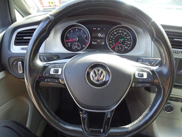 2017 Volkswagen Golf Wolfsburg