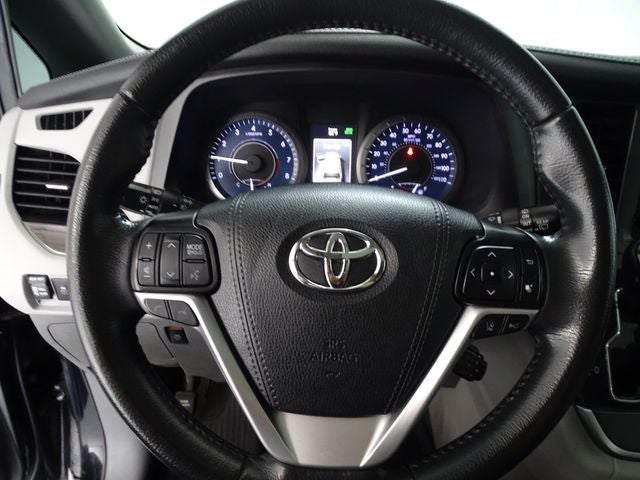 2020 Toyota Sienna XLE Premium 7 Passenger