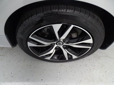 2024 Volvo S60 B5 Plus Dark Theme