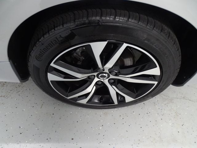 2024 Volvo S60 B5 Plus Dark Theme