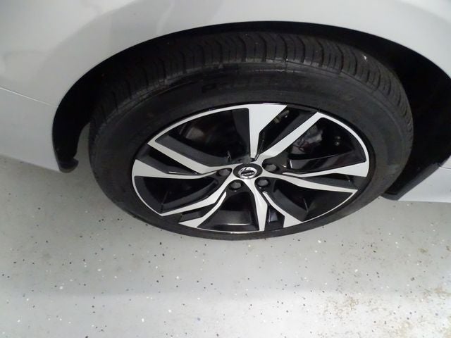 2024 Volvo S60 B5 Plus Dark Theme