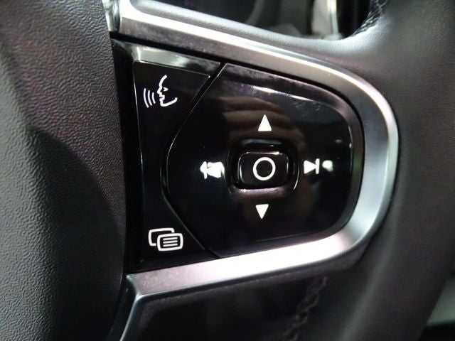 2024 Volvo S60 B5 Plus Dark Theme
