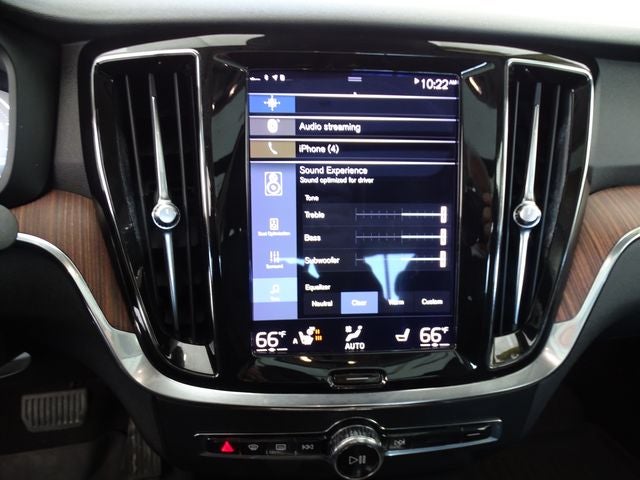 2022 Volvo S60 B5 Momentum