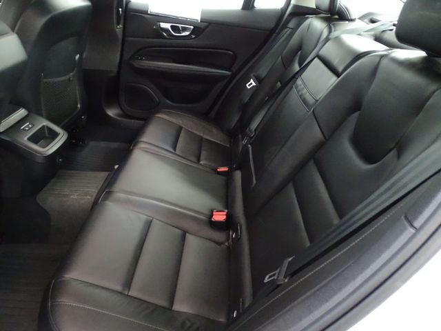 2022 Volvo S60 B5 Momentum