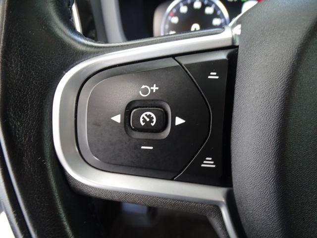 2022 Volvo S60 B5 Momentum