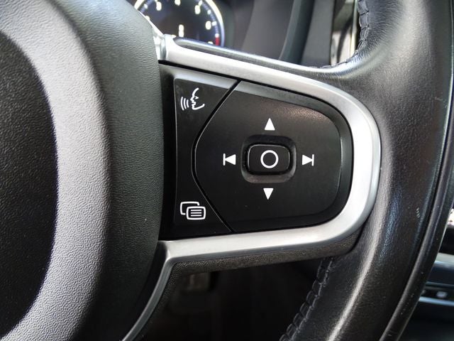 2022 Volvo S60 B5 Momentum