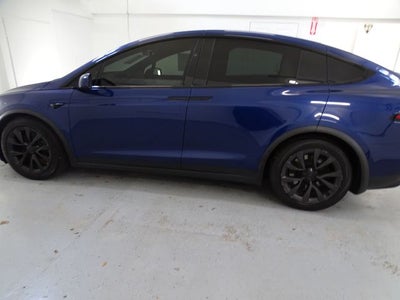 2022 Tesla Model X Base