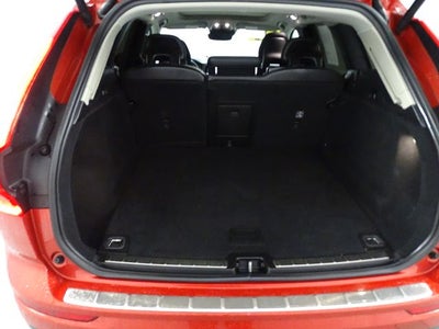 2018 Volvo XC60 T5 Momentum