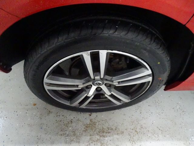 2018 Volvo XC60 T5 Momentum