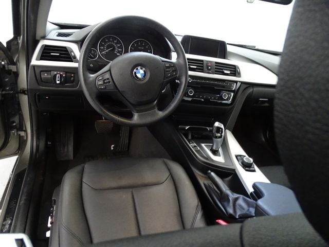 2018 BMW 3 Series 320i xDrive