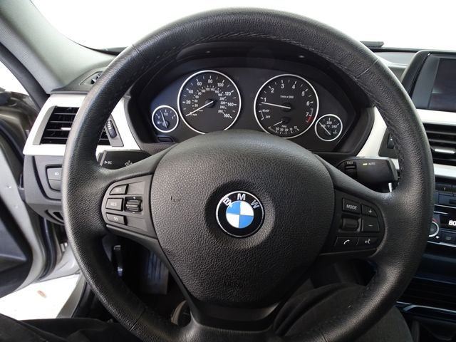 2018 BMW 3 Series 320i xDrive