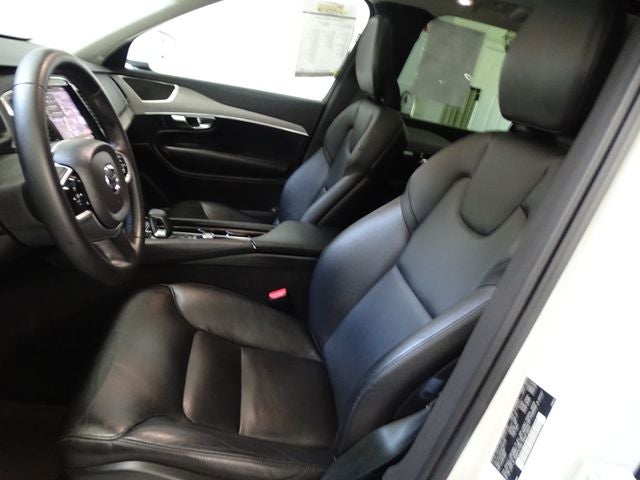 2023 Volvo XC90 B5 Core